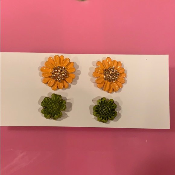 Flower Earring Bundle - Picture 2 of 2